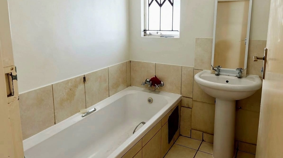 4 Bedroom Property for Sale in Freedom Park North West